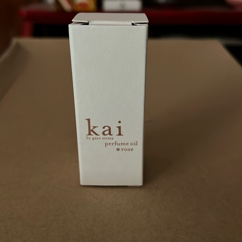 Kai perfume oil * rose new in box